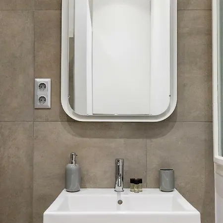 Designer Dream In The Center W 2br/2bath Apartamento Budapest