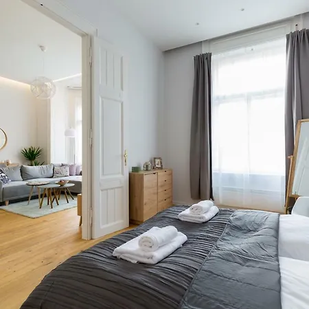 Designer Dream In The Center W 2br/2bath Apartamento